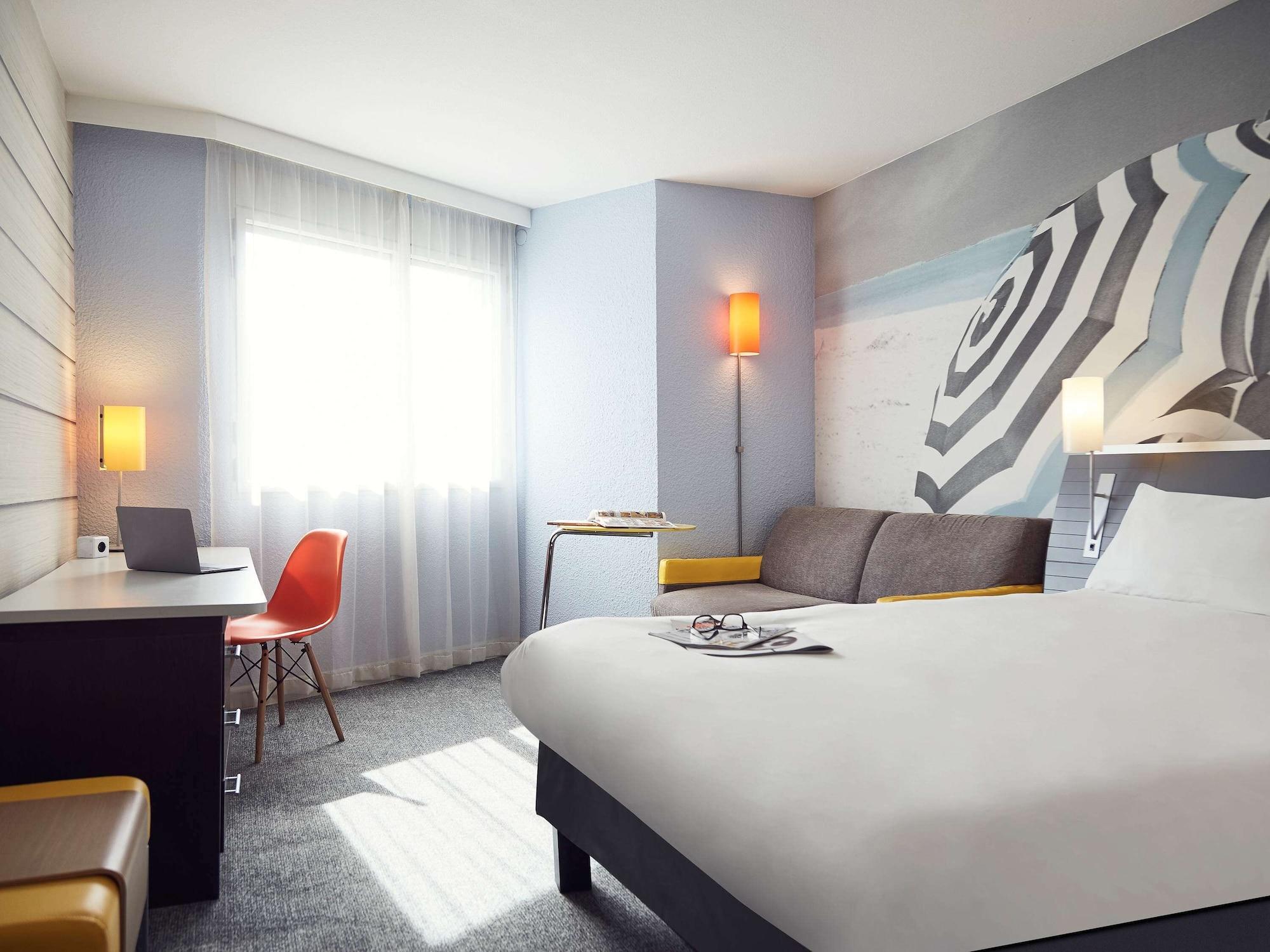 Ibis Styles Toulon La Seyne Sur Mer Exteriör bild