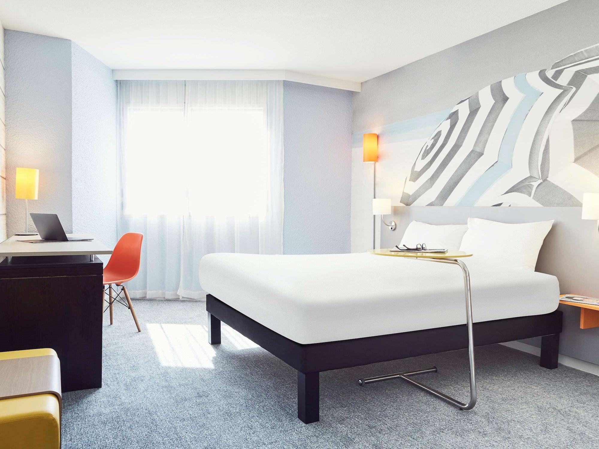 Ibis Styles Toulon La Seyne Sur Mer Exteriör bild